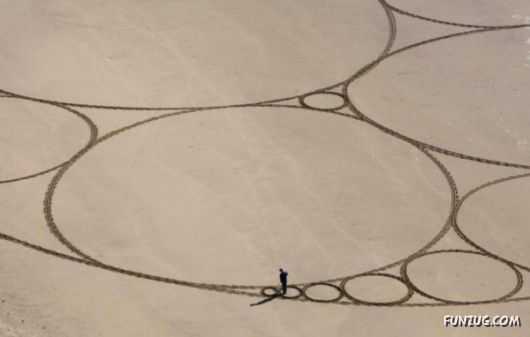 Awesome Art On The Beach