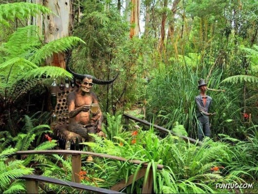 Shaping Trees in an Artistic Way