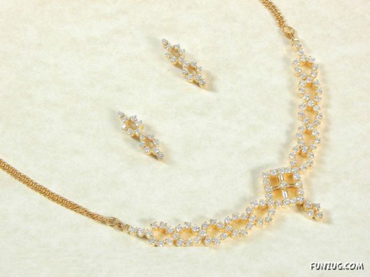 Awesome Diamond Necklaces for Women