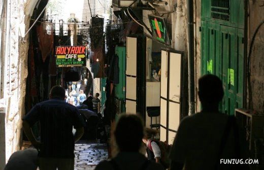 Cyber Cafes Across the World