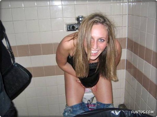 Fun in Mens Toilets