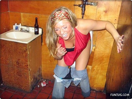 Fun in Mens Toilets