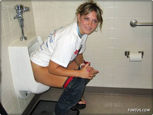 Fun in Mens Toilets