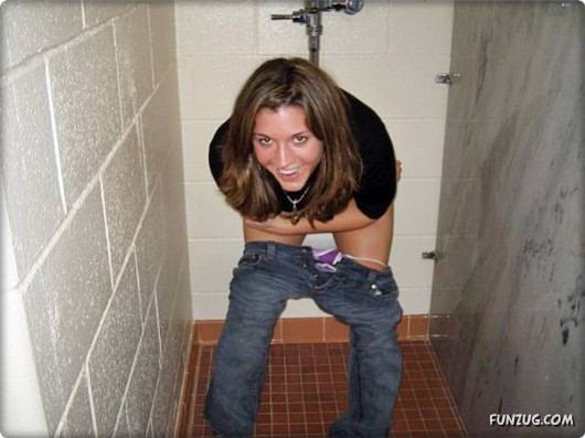 Fun in Mens Toilets