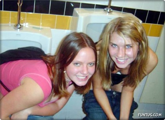 Fun in Mens Toilets