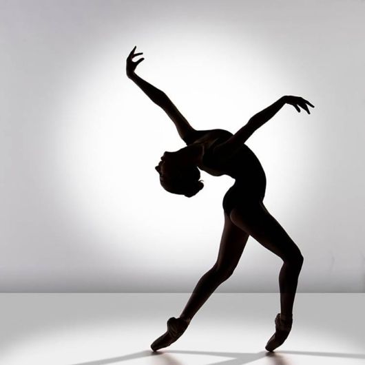 Amazing Dance Shadow Studio