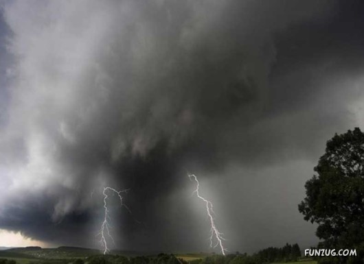 Stuck By Thunder Lightening