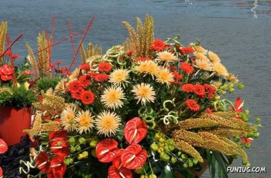 The Beautiful Floating Market Of Holland