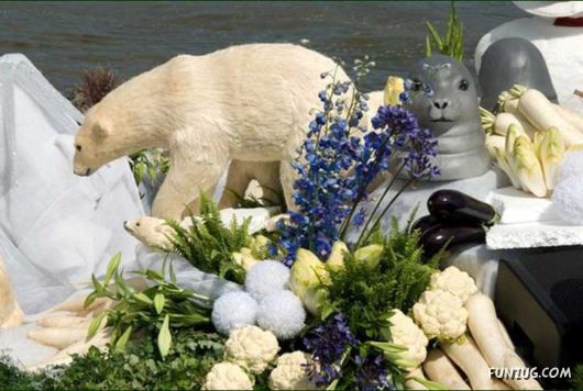 The Beautiful Floating Market Of Holland