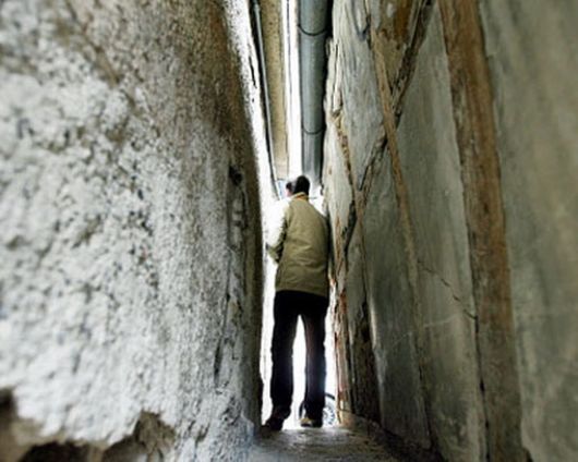 Top 9 Strange Streets In The World