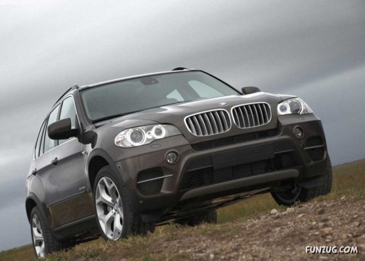 Click to Enlarge -  BMW X5 2011 Wallpapers