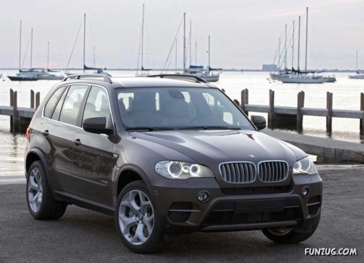 Click to Enlarge -  BMW X5 2011 Wallpapers