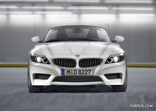 Click to Enlarge -  BMW Z4 2011 Wallpapers