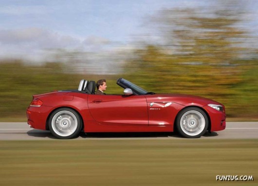 Click to Enlarge -  BMW Z4 2011 Wallpapers