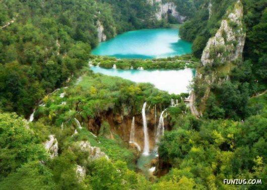 Click to Enlarge - Beautiful Nature Sceneries Wallpapers