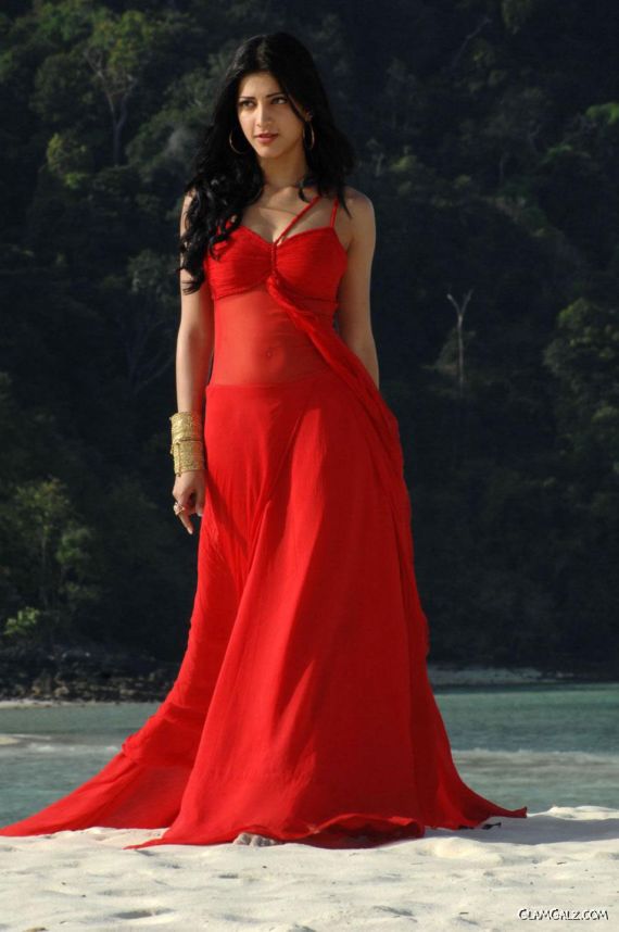 Shruti Hassan Latest Photo Gallery