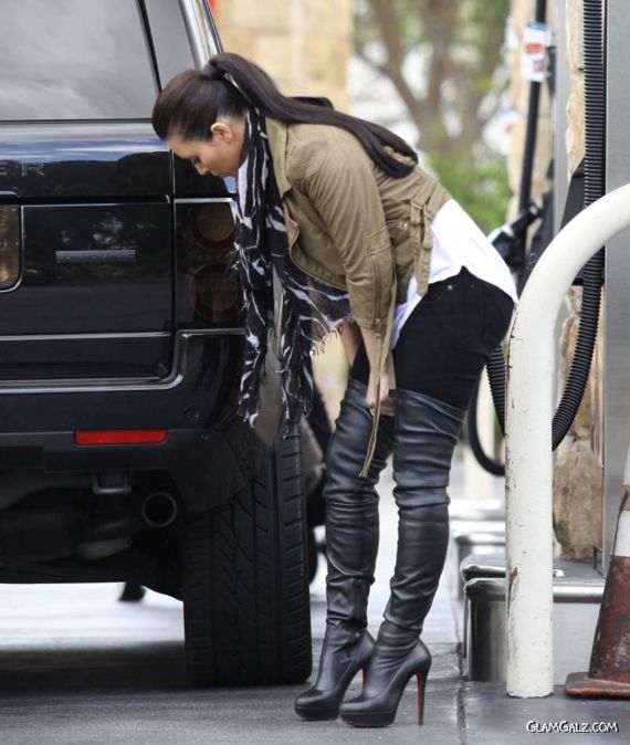 Supermodel Miss Kardashian at Gas Station