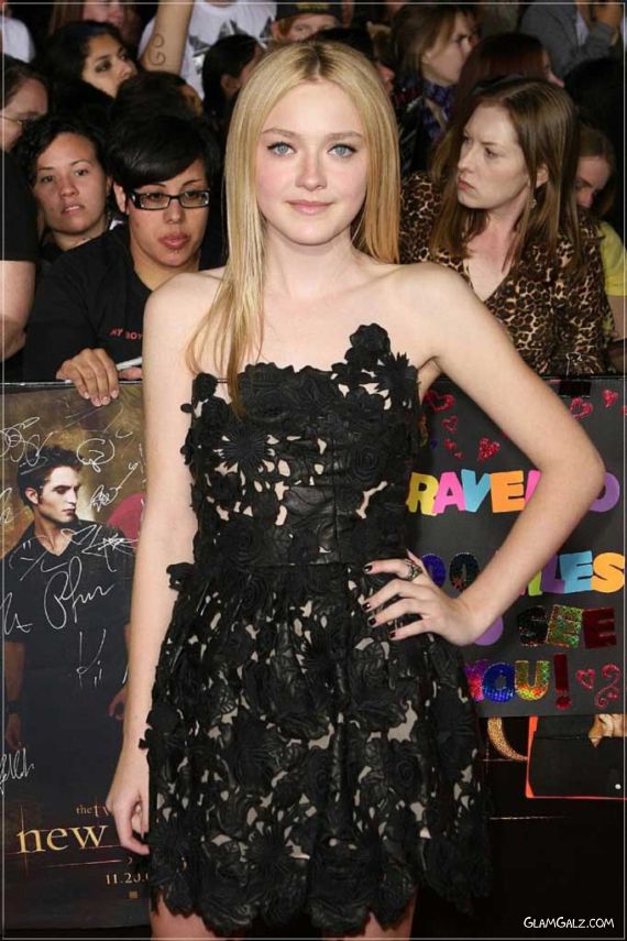 Cute Dakota Fanning in Black