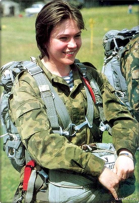 Beautiful Military Women Around the World