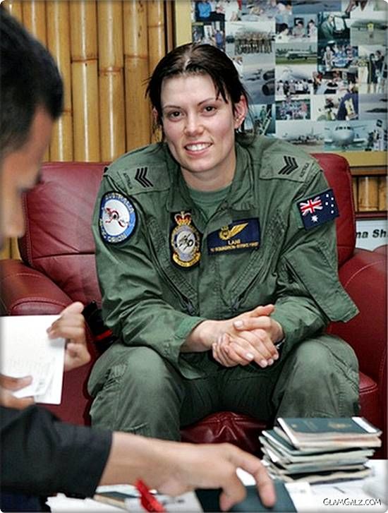 Beautiful Military Women Around the World