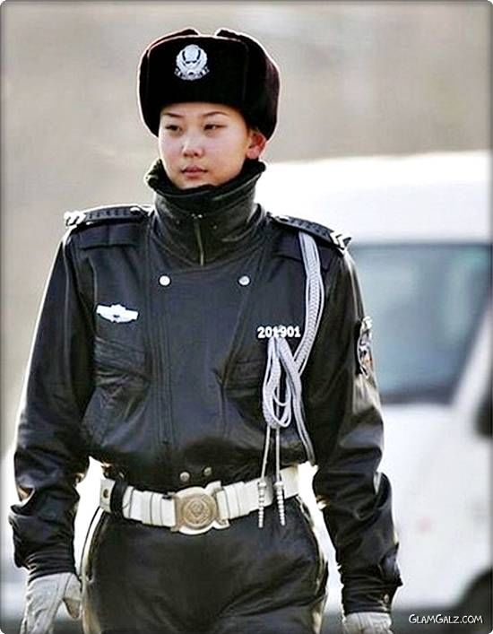 Beautiful Military Women Around the World