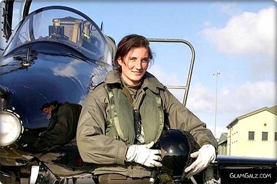Beautiful Military Women Around the World