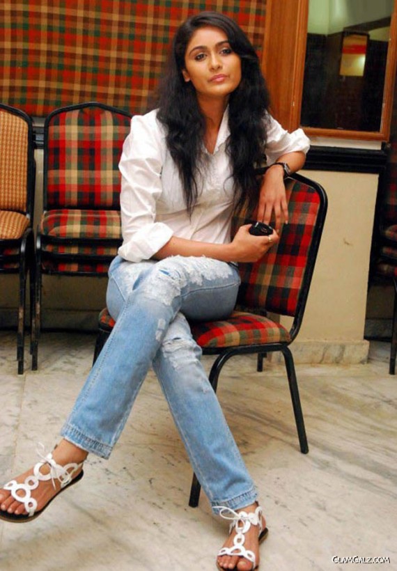 Lovely Biyanka Desai Photoshoot