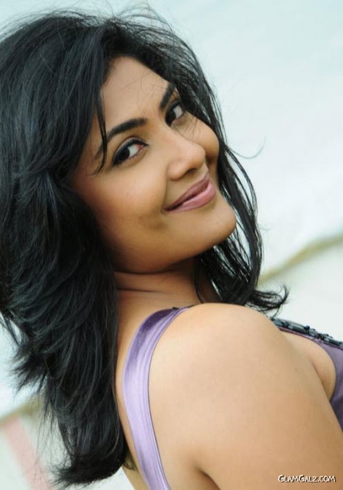 Bubbly Beauty Kamalinee Mukherjee