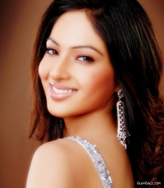Beautiful Nikesha Patel Photoshoot