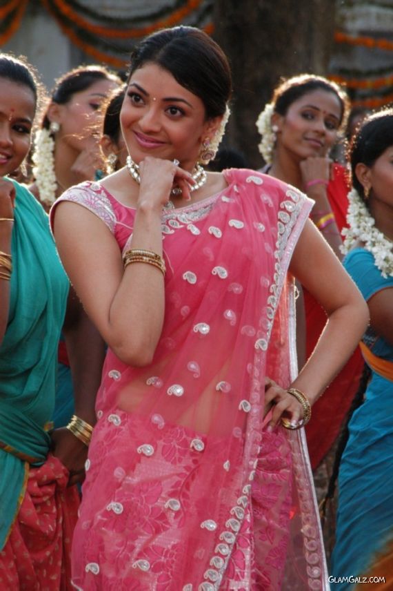 Smiling Beauty Kajal Agarwal