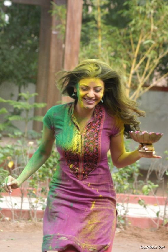 Smiling Beauty Kajal Agarwal