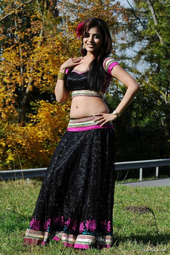 Beautiful Actress Nisha Agarwal