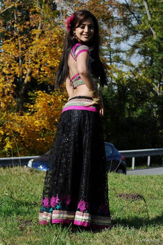 Beautiful Actress Nisha Agarwal