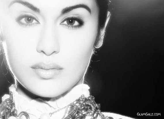 Click to Enlarge - Pretty Blue Eyed Adah Sharma Walls