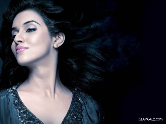 Click to Enlarge - Beautiful Asin Desktop Wallpapers