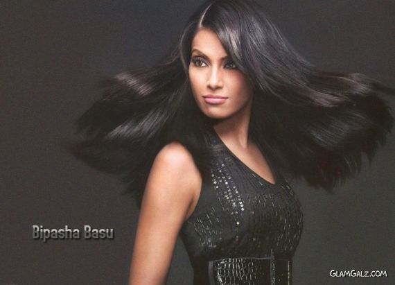 Click to Enlarge - Gorgeous Bipasha Basu Wallpapers