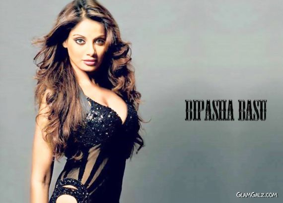 Click to Enlarge - Gorgeous Bipasha Basu Wallpapers