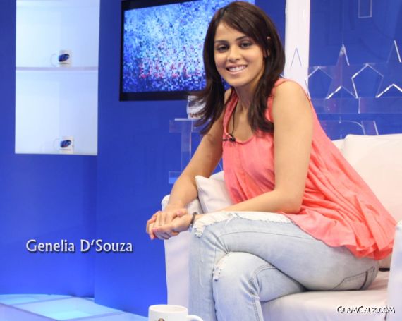 Click to Enlarge - Creative & Artistic Wallpapers