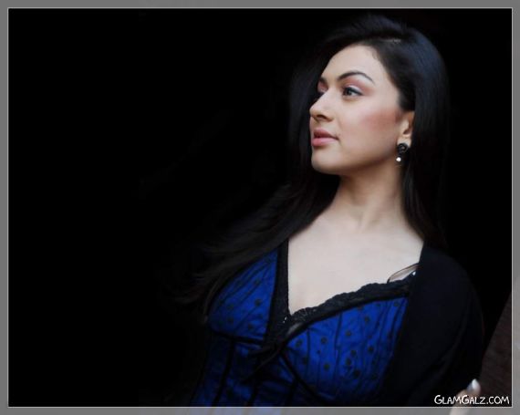 Click to Enlarge - Pretty Hansika Motwani Wallpapers