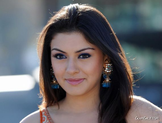 Click to Enlarge - Pretty Hansika Motwani Wallpapers