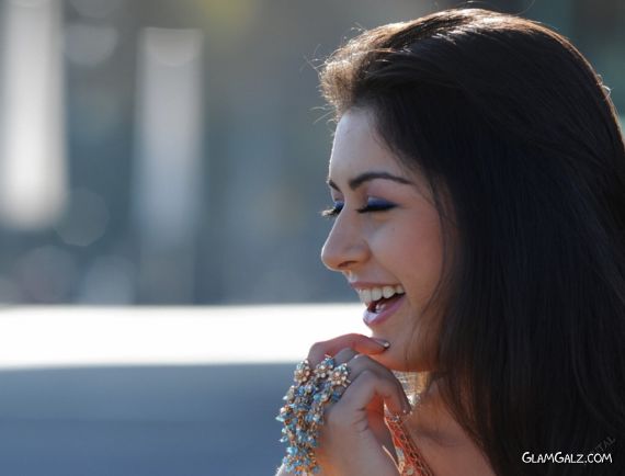 Click to Enlarge - Pretty Hansika Motwani Wallpapers