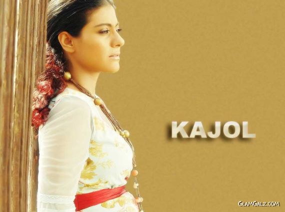 Click to Enlarge - Evergreen Bollywood Beauty Kajol Wallpapers