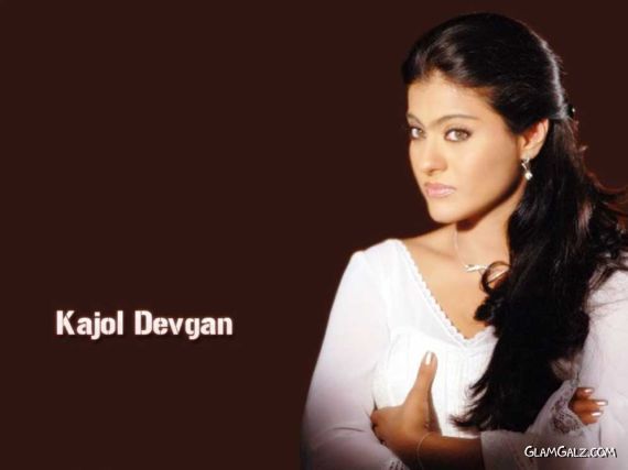 Click to Enlarge - Evergreen Bollywood Beauty Kajol Wallpapers