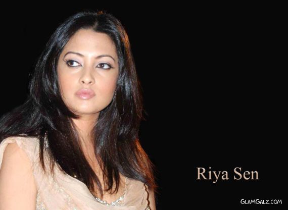 Click to Enlarge - Pretty Pretty Bollywood Beauty Riya Sen Wallpapers