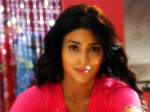 Click to Enlarge - Most Beautiful Wallpapers of Shriya Saran
