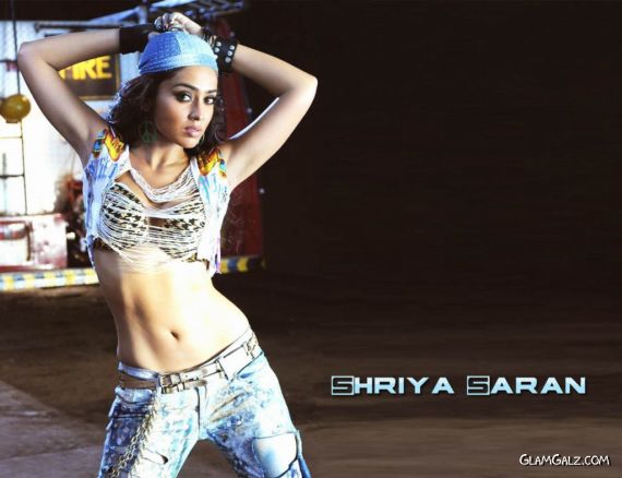 Click to Enlarge - Most Beautiful Wallpapers of Shriya Saran