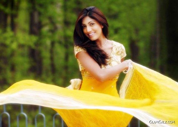 Click to Enlarge - Refreshing Sindhura Gadde Wallpapers