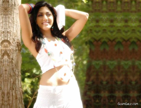 Click to Enlarge - Refreshing Sindhura Gadde Wallpapers