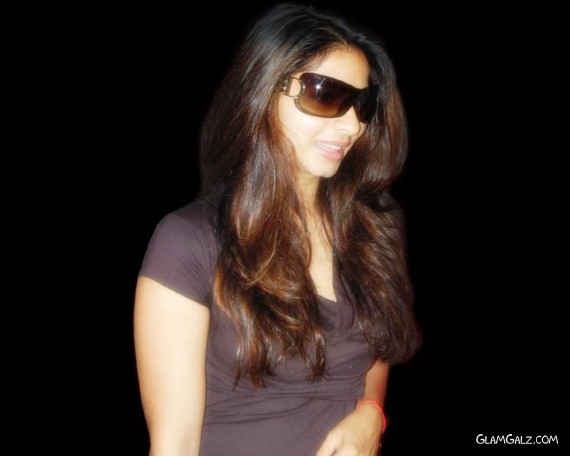 Click to Enlarge - Spicy Tanisha Mukherjee Wallpapers