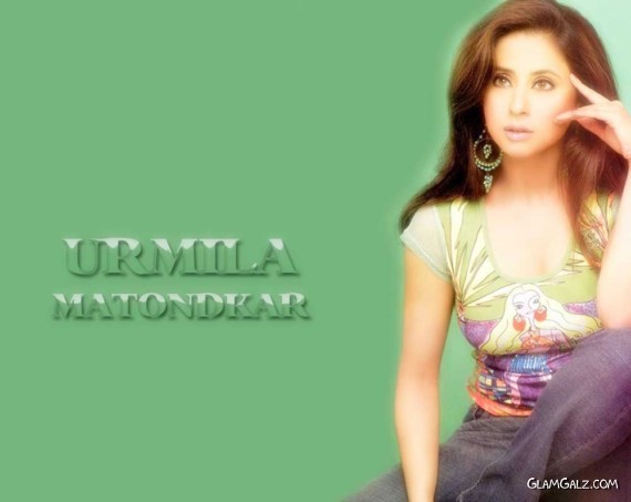 Click to Enlarge - Beautiful Urmila Matondkar Walls